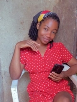 Pauline's profile, a single 23-year-old a woman in Akono