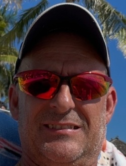 Val's profile, a single 58-year-old a man in Québec