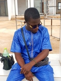 Chris's profile, a single 22-year-old a man in Abomey-Calavi