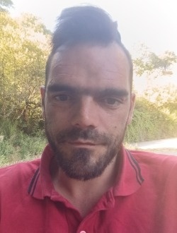 Renaud's profile, a single 33-year-old a man in Nantes