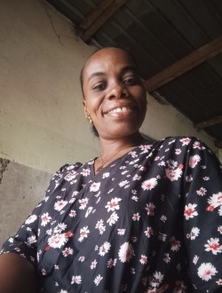 Mathilde's profile, a single 37-year-old a woman in Nosy-Be