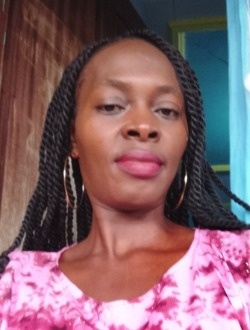Vicky's profile, a single 43-year-old a woman in Yaoundé