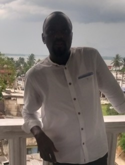 Fred's profile, a single 42-year-old a man in Douala