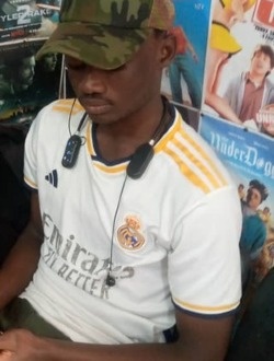 Ganesh's profile, a single 20-year-old a man in Pointe-Noire