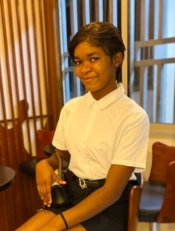 Doriane's profile, a single 21-year-old a woman in Yaoundé