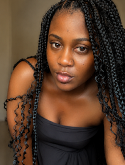 Elise's profile, a single 28-year-old a woman in Douala