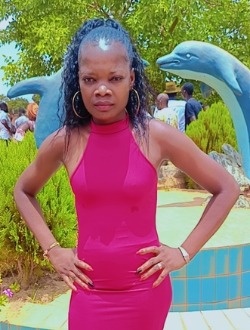 Catherine's profile, a single 32-year-old a woman in 1200 Logements