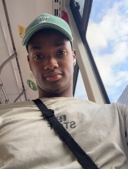 Mouhamed's profile, a single 22-year-old a man in Dakar