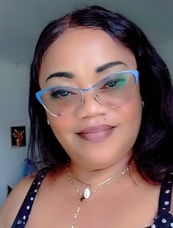 Pauline's profile, a single 54-year-old a woman in Libreville