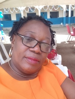Victori's profile, a single 61-year-old a woman in Douala