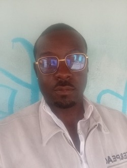Yves-Michel's profile, a single 39-year-old a man in Yaoundé