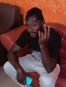 Maxime's profile, a single 27-year-old a man in Douala