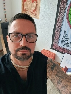 Jayananda's profile, a single 49-year-old a man in Lille