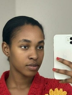 Nantenaina's profile, a single 29-year-old a woman in Antananarivo