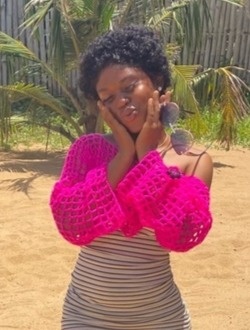 Essenne's profile, a single 20-year-old a woman in Grand-Bassam