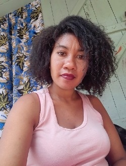Génia's profile, a single 32-year-old a woman in Nosy-Be