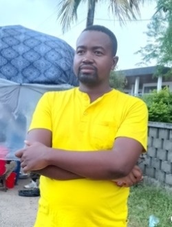 Syprien's profile, a single 30-year-old a man in Antsiranana