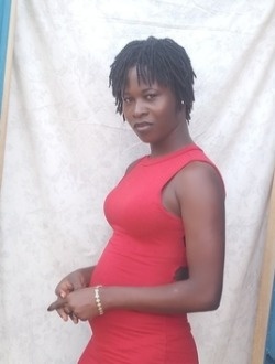 Antou's profile, a single 31-year-old a woman in 1200 Logements