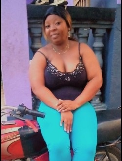Lomia's profile, a single 40-year-old a woman in Abang