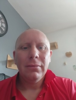 David's profile, a single 41-year-old a man in Clémont