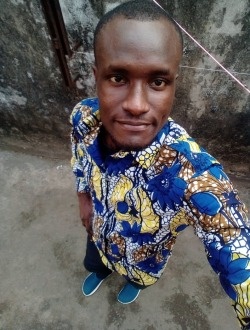 Van's profile, a single 32-year-old a man in Douala