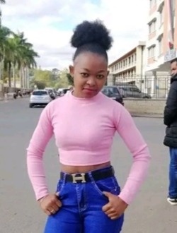 Elle's profile, a single 29-year-old a woman in Alarobia-Antanamalaza