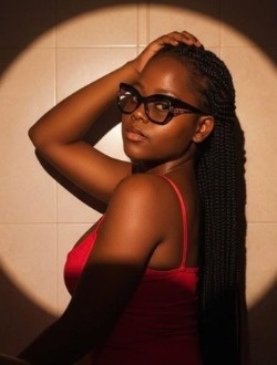 Marie's profile, a single 26-year-old a woman in Yaoundé