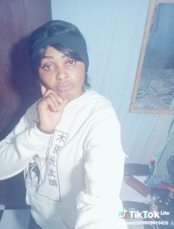 Ernestine's profile, a single 28-year-old a woman in Mbalmayo