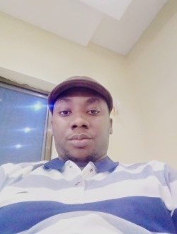Divin's profile, a single 35-year-old a man in Lomé