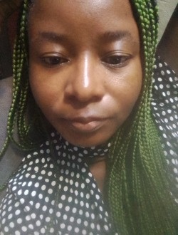 Rosy's profile, a single 33-year-old a woman in 1200 Logements