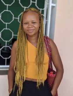 Brenda's profile, a single 26-year-old a woman in Antananarivo