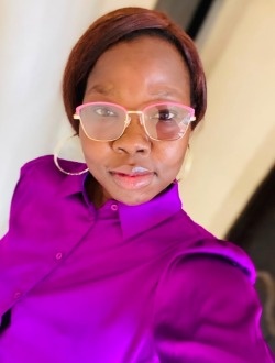 Carina's profile, a single 33-year-old a woman in Abagnivégoui