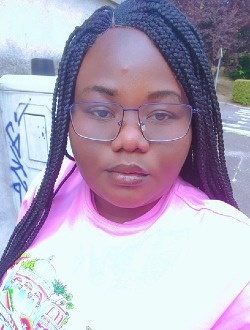 Farida's profile, a single 28-year-old a woman in Rouen