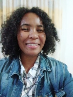 Razafimevasoa's profile, a single 40-year-old a woman in 1ER Arrondissement