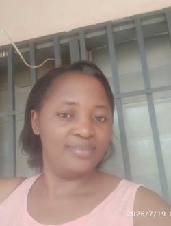 Juli's profile, a single 40-year-old a woman in Yaoundé