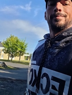 Pat's profile, a single 42-year-old a man in Saint-Georges