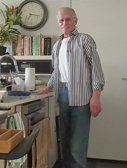 Ray's profile, a single 69-year-old a man in Montréal