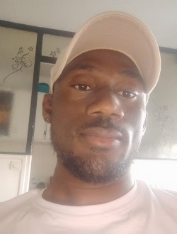 Raphaël's profile, a single 35-year-old a man in Aast