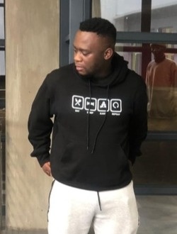 Sivuyile's profile, a single 31-year-old a man in Ivory Park