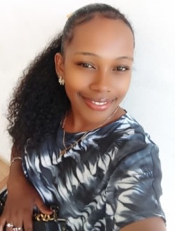 Sandrine's profile, a single 25-year-old a woman in Antalaha