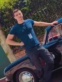 Yann's profile, a single 34-year-old a man in Montpellier