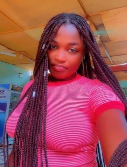 Flory's profile, a single 21-year-old a woman in 1200 Logements