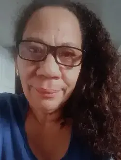 Mylar's profile, a single 54-year-old a woman in Valencia