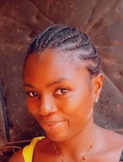 Laure's profile, a single 35-year-old a woman in Yaoundé