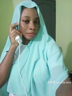 Djeneba's profile, a single 19-year-old a woman in Abidjan