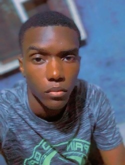 Rhuss's profile, a single 22-year-old a man in Port-Gentil