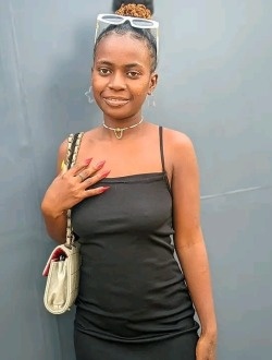 Sainah's profile, a single 21-year-old a woman in 67 Ha