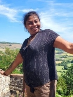 Kili's profile, a single 56-year-old a woman in Chauray