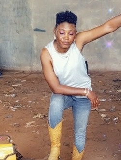 Yvonne's profile, a single 37-year-old a woman in Kribi