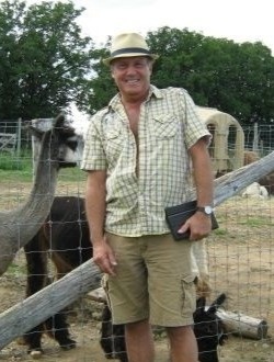 Michel's profile, a single 68-year-old a man in Acton Vale